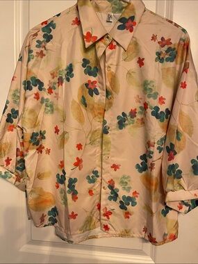 Floral Button-Up Blouse in Cream with Multi-Color Print